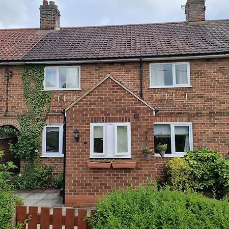Spacious Family House In York * Easingwold