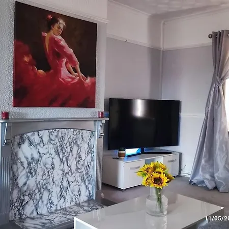 Spacious Family House In York * Easingwold