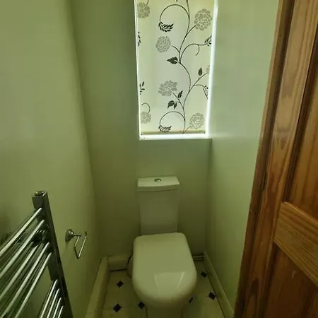 Spacious Family House In York Apartment Easingwold